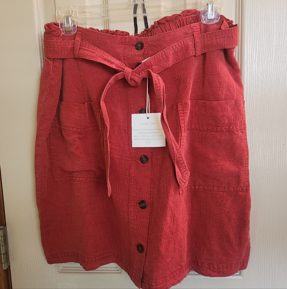 C & C California rust linen beach skirt Sz Large
